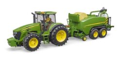 BRUDER 2032 Balíkovač slamy JOHN-DEERE C441R