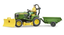 BRUDER 62104 BWORLD John Deere záhradný traktor, vozík, figúrka