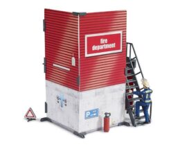 BRUDER 62702 bworld Hasičská stanica s hasičom