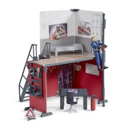 BRUDER 62702 bworld Hasičská stanica s hasičom