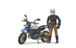 BRUDER 63051 Figúrka + motorka Ducati Scrambler Desert Sled