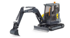BRUDER 2465 Rýpadlo Volvo ECR40